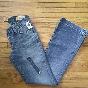 NWT - GAP Long & Lean Flared Medium Wash Women's Jeans. Size 1R